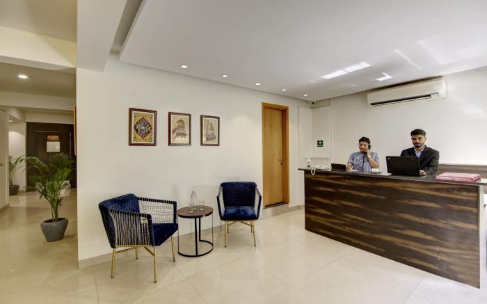 Saltstayz Select - Galleria Market & Golf Course Road