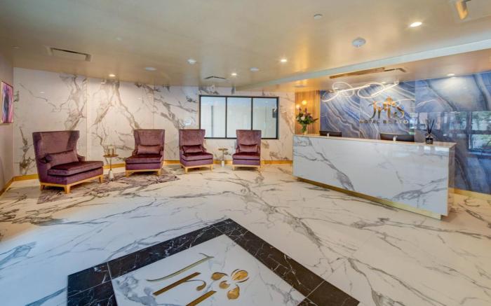 Iris Hotel Boston