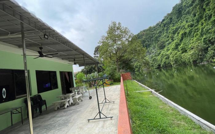 KT Lake House 