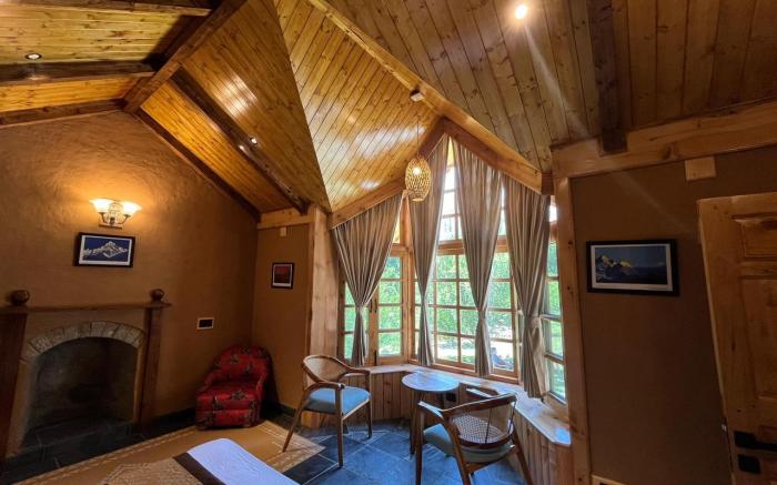 Somvan Chalet by Mick-Hans