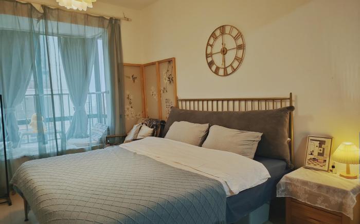 Romantic urban Apartment 万象城站大床带厨房公寓