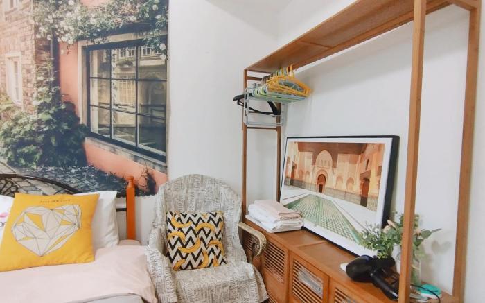 Two bedroom Apt. in the MIc and CBD 青秀区近会展中心地铁口民宿
