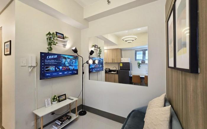 Condotel 1BR Unit w/ Balcony FAME Residences #FM35