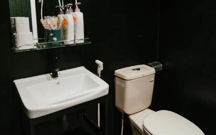 Saigon Hideout Quan 3 - Bathtub Netflix and Chill 