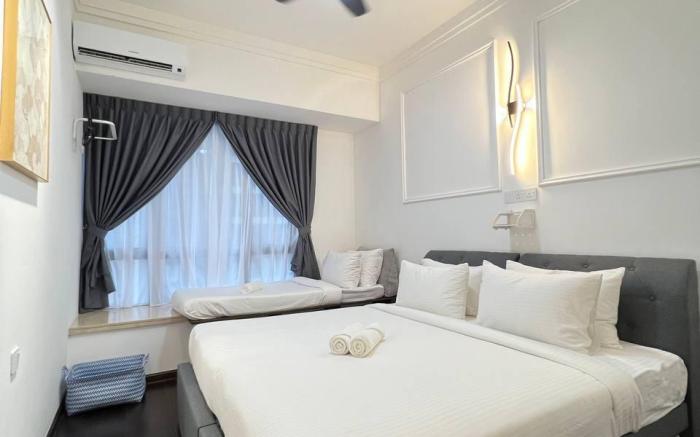 Executive 4BR Sea View at R&F Princess by ANJU