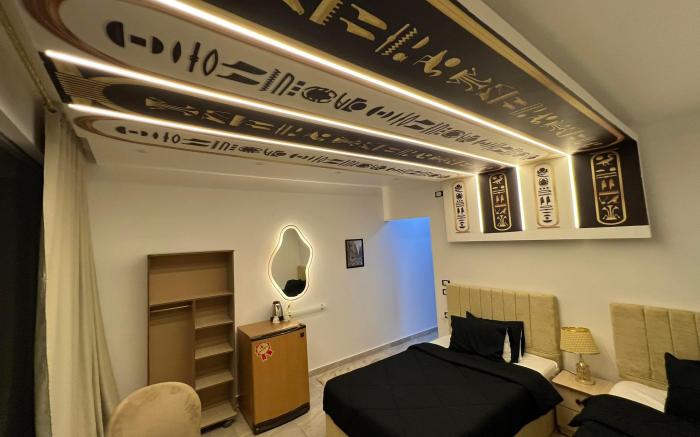 Pyramids DREAM inn