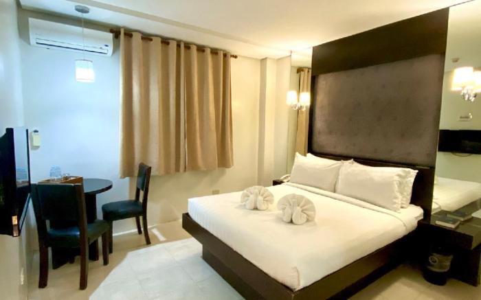 Ninong's Hotel