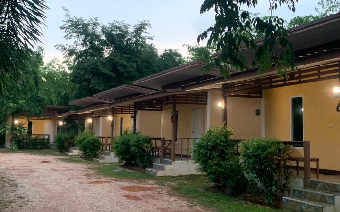 Baanbaimon Resort - Baan Nai Mon Resort