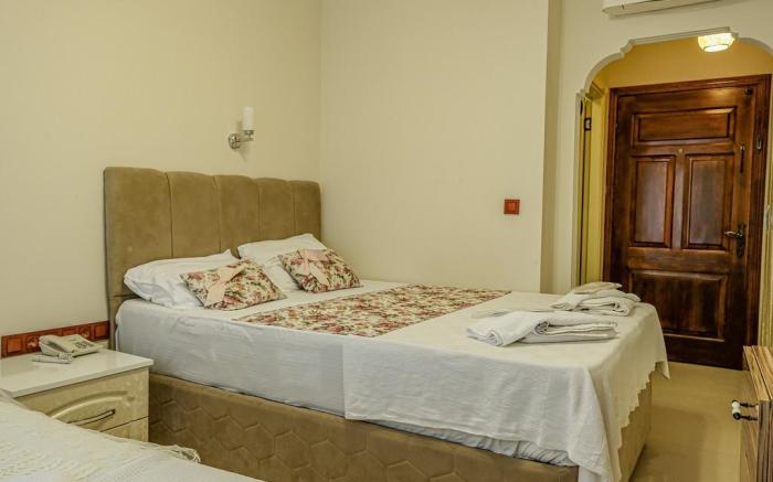 Cunda Demir Otel