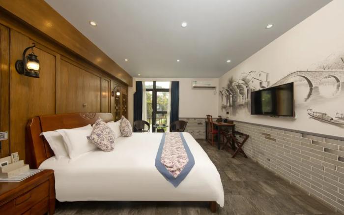 Floral Hotel·Yuyao Intensive Tribal Homestay