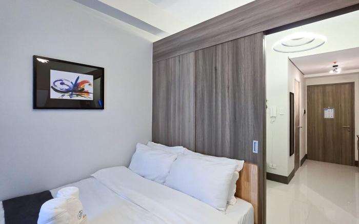 Condotel 1BR Unit w/ Balcony FAME Residences #FM30