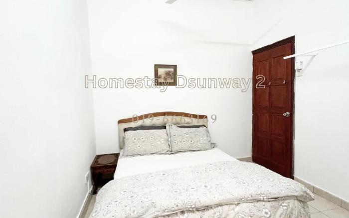 Spacious 5 Bedroom Double Storey House