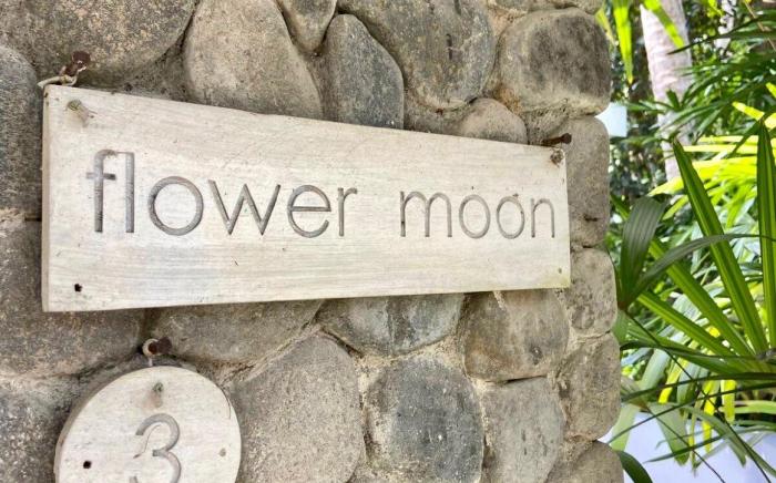 Flower Moon Villa Lovely Hideaway near city center