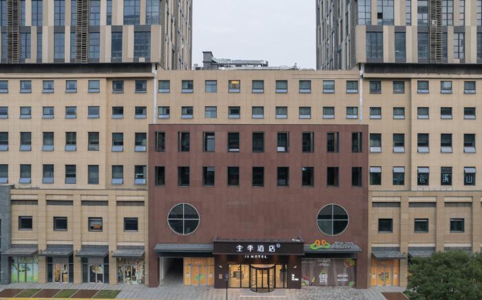 Ji Hotel Shanghai Dianshanhu Avenue Metro Station
