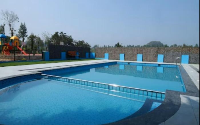 Dazzle Mount Resort
