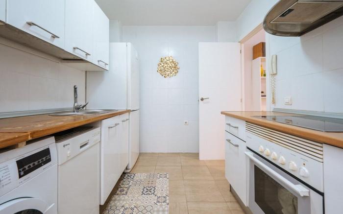 Bright & Independent Townhouse 3BD 7pax Park Opt