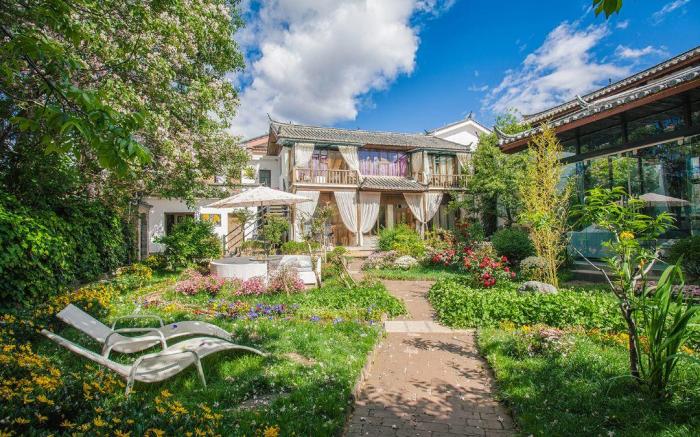 Floral Lux Hotel· jiupintang  hotel in Lijiang