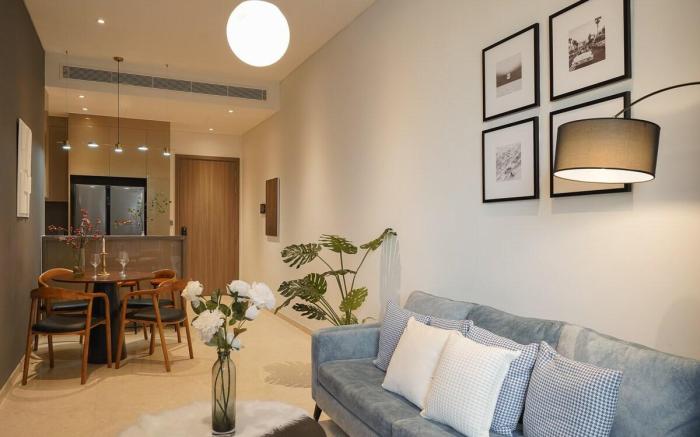 D1 Gem: 2BR w/ Infinity Pool, Gym & Spa 1506