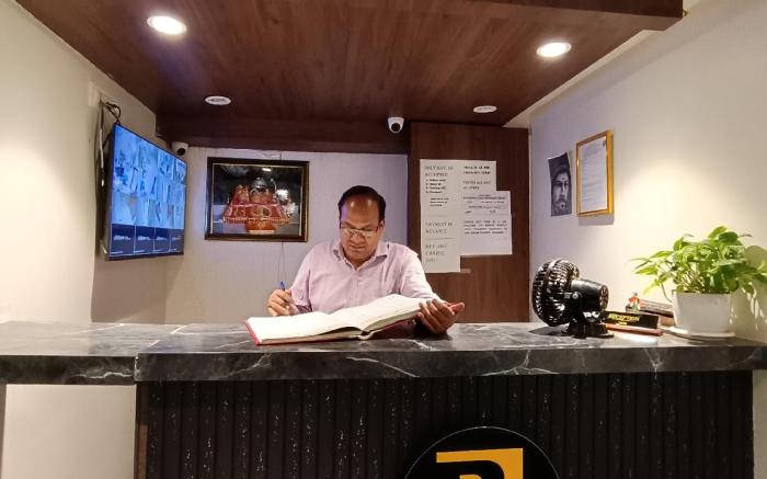 Hotel Best - Near Kokilaben Hospital Andheri West 