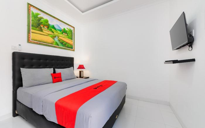 RedDoorz @ Lotus House Seminyak