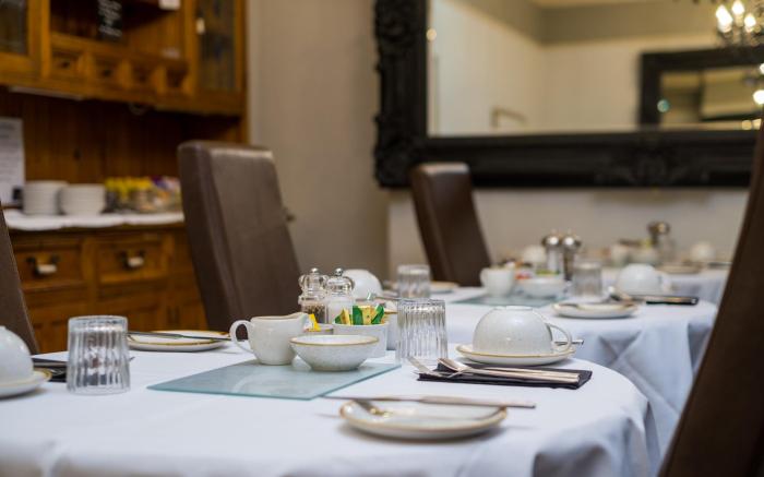 The Howbeck & The Retreat incl Free Parking