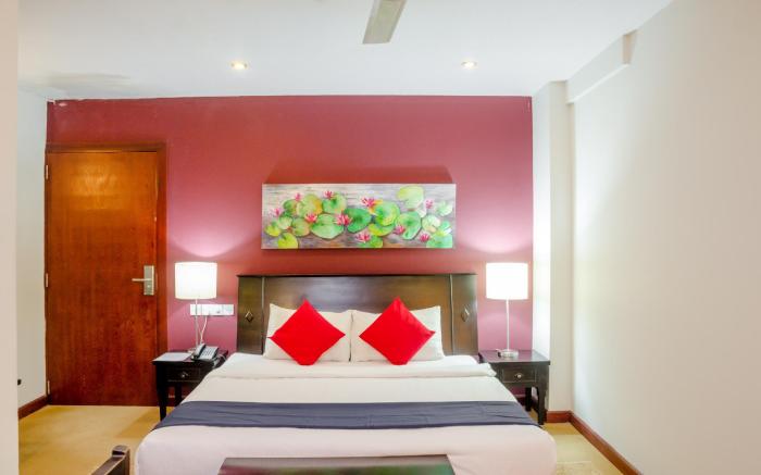 Opulent River Face Hotel