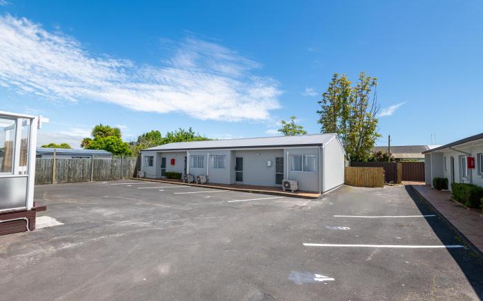 Aurora City Suites Motel 