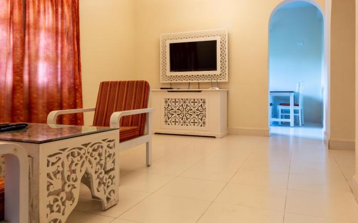 RoomzAway 3104: Pool, Kitchen, Wi-Fi, Pet-Friendly