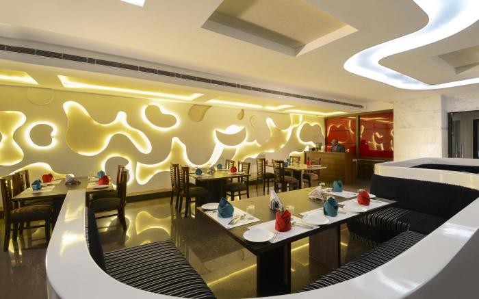 Hotel Crimson Palace