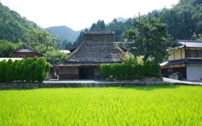 Miyama Futon & Breakfast Thatched Cottages