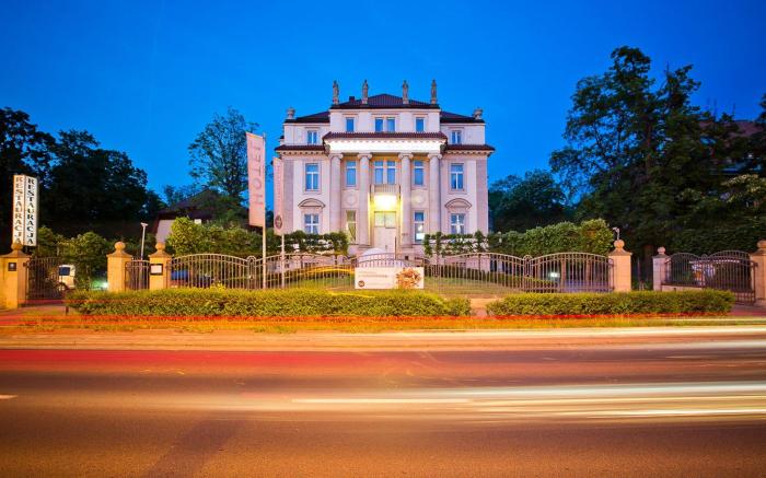 Hotel Platinum Palace