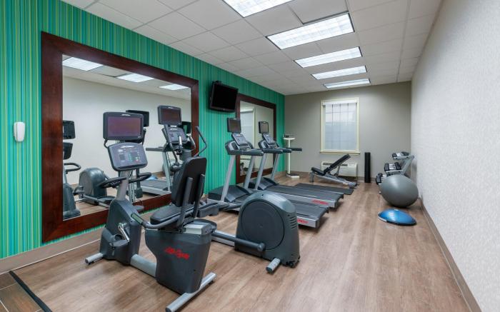 Holiday Inn Express State College at Williamsburg Square By IHG