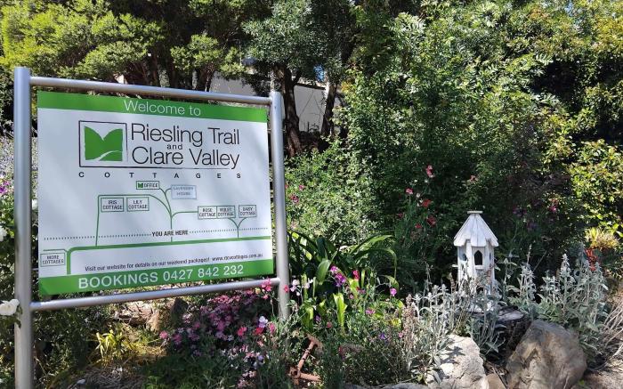 Riesling Trail and Clare Valley Cottages