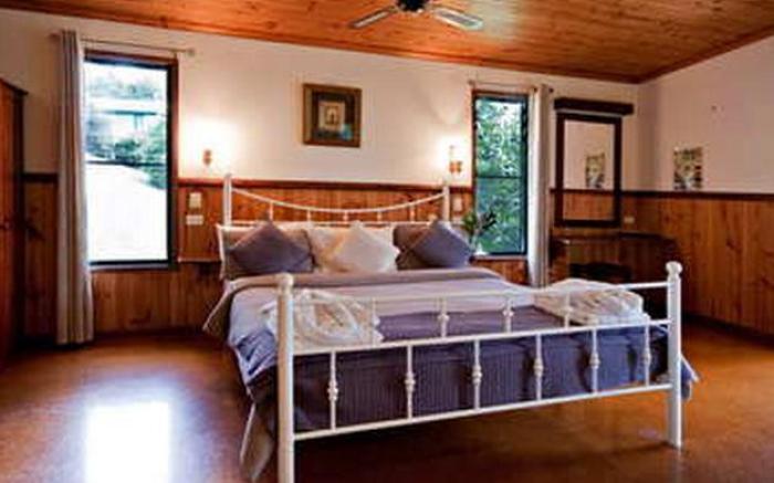 Montville Country Cabins