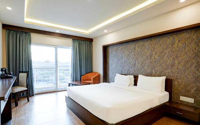 Super Townhouse Oak Mahadevapura Opposite Phoenix Mall Formerly Grand Wilton Inn