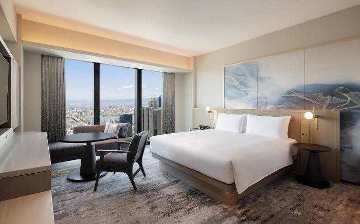 THE OSAKA STATION HOTEL, Autograph Collection