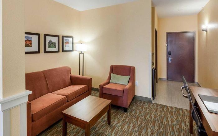 Comfort Suites Cotulla near I-35