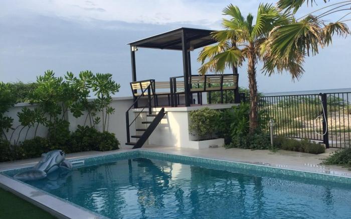 La Playa Pool Villa Beach Front Cha-am Huahin
