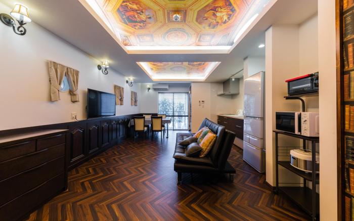 GUEST HOUSE DISCOVERY SHIP 
