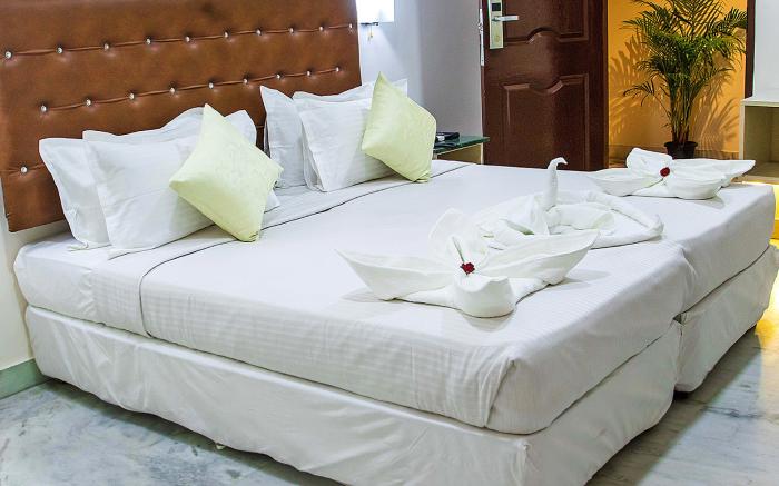 Royal Airavatha Residency