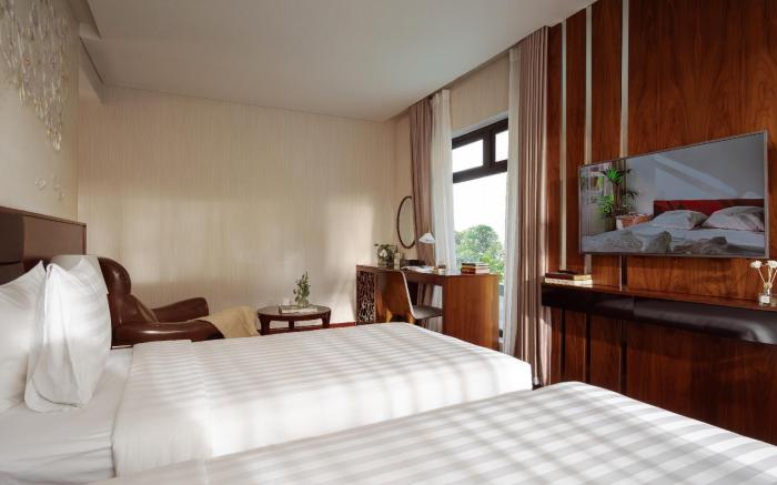 Orchids Saigon Hotel