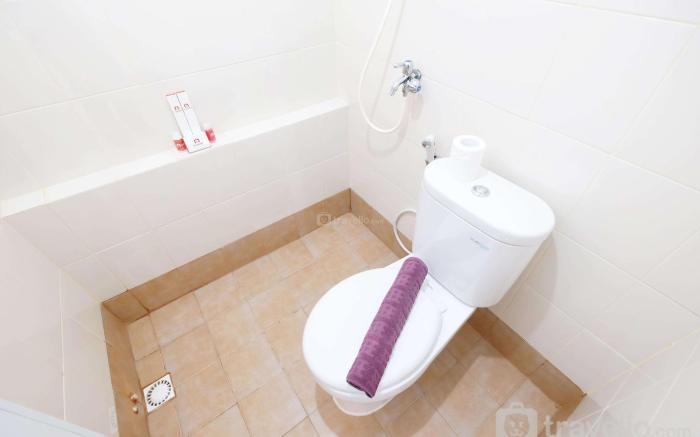 Comfy 2BR Bassura City Apartment By Travelio