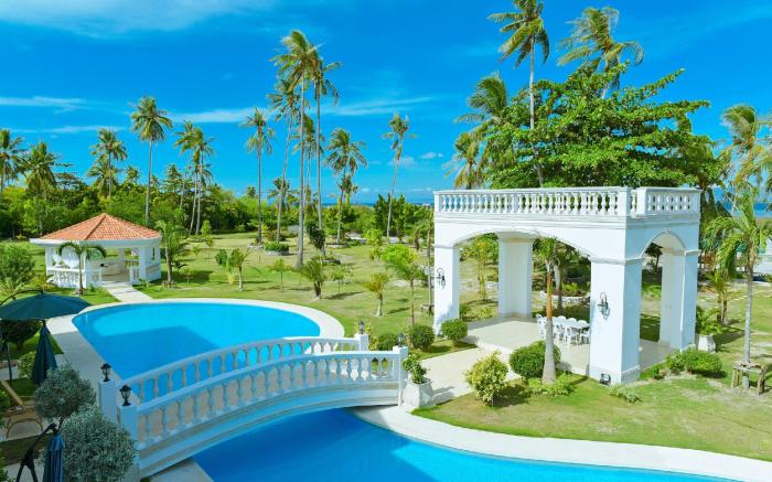 Casa Blanca by the Sea