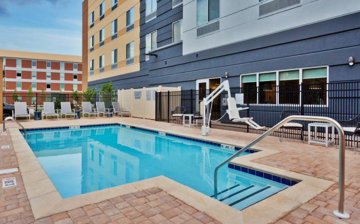 Fairfield Inn & Suites Birmingham Colonnade/Grandview