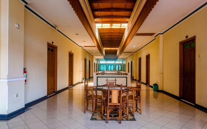 RedDoorz near XT Square Yogyakarta