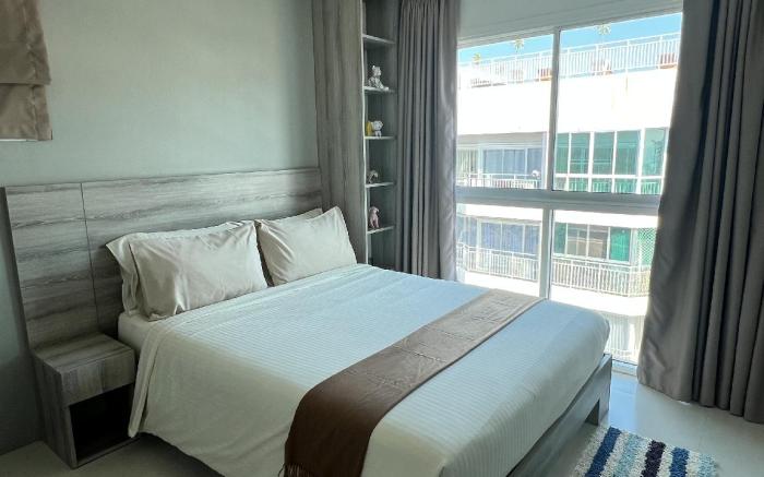 GrandBlue Condominium-701 TopFloor Maephim  Rayong