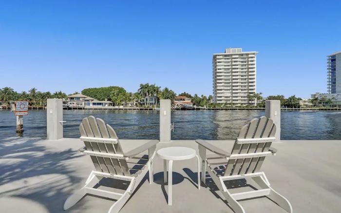 Oceanfront Oasis, Charming 1BR Getaway!