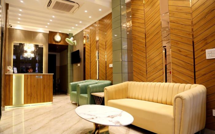 Hotel Tango Traxx