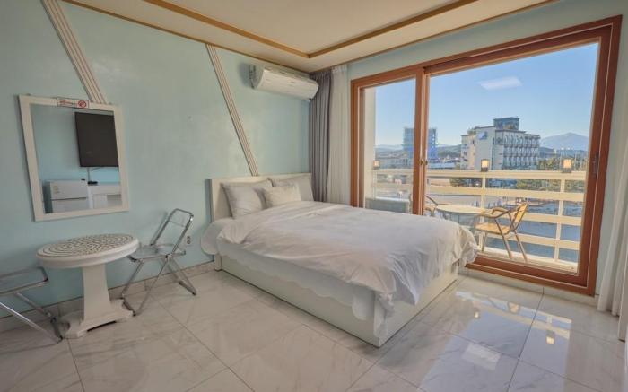 Yangyang Elma Condotel