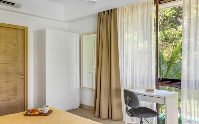 Tastefully done 1BHK Lux apartment